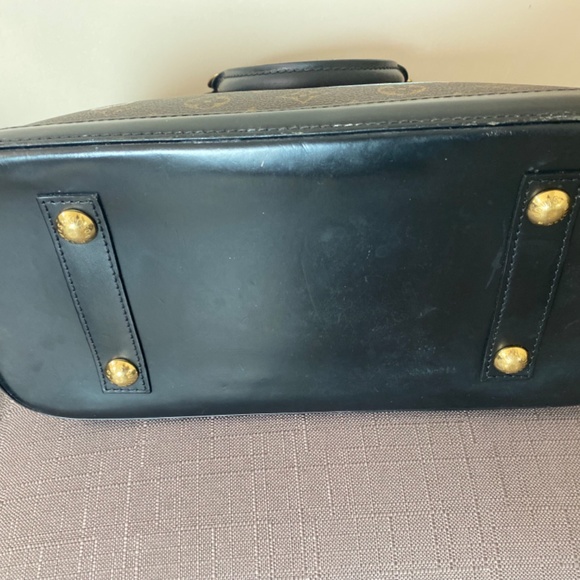 Louis Vuitton Monogram World Tour Alma PM Bag - Picture 3 of 5